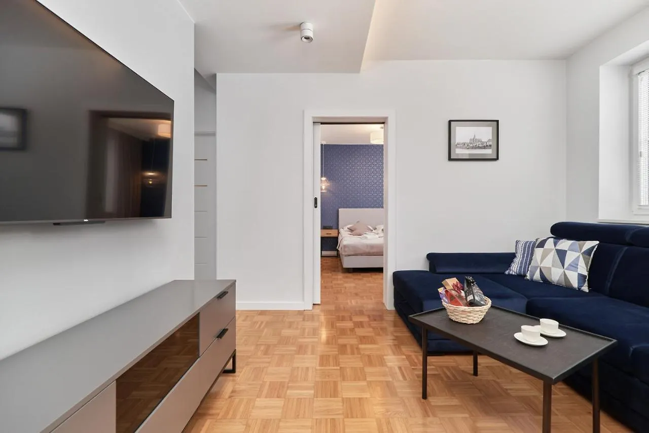 Apartment In The Heart Of Wroclaw By Renters Prestige Polonia
