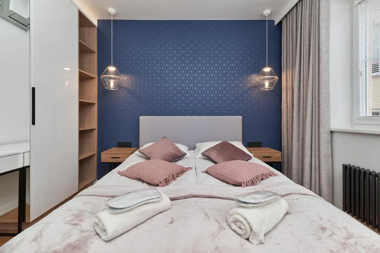 Apartment In The Heart Of Wroclaw By Renters Prestige 0*,  Polonia