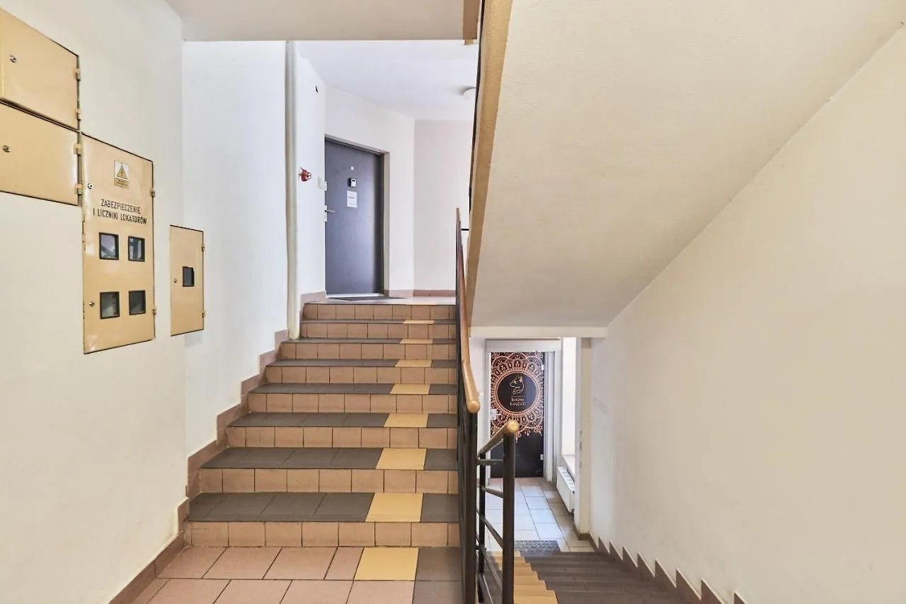 Apartment In The Heart Of Wroclaw By Renters Prestige 0*,